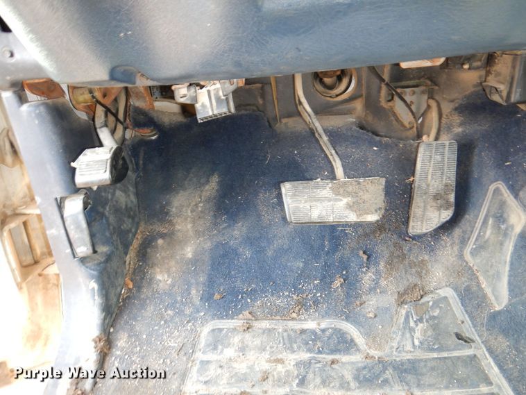 image for item LY9994 1995 GMC Sierra 1500  pickup truck