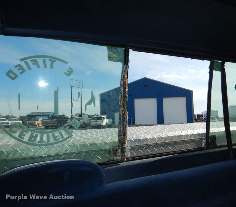 image for item LY9994 1995 GMC Sierra 1500  pickup truck