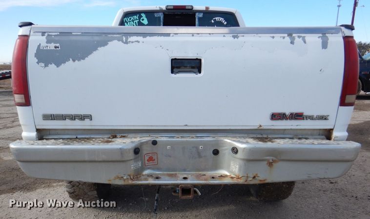 image for item LY9994 1995 GMC Sierra 1500  pickup truck