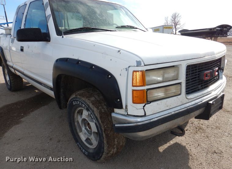 image for item LY9994 1995 GMC Sierra 1500  pickup truck