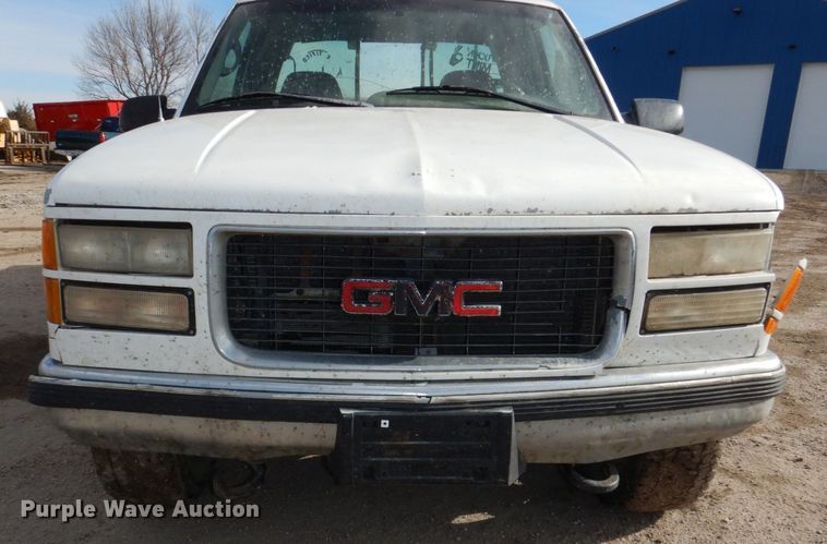 image for item LY9994 1995 GMC Sierra 1500  pickup truck