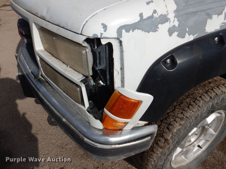 image for item LY9994 1995 GMC Sierra 1500  pickup truck