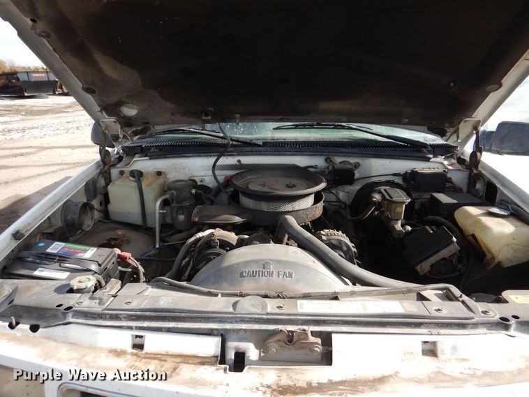 image for item LY9994 1995 GMC Sierra 1500  pickup truck