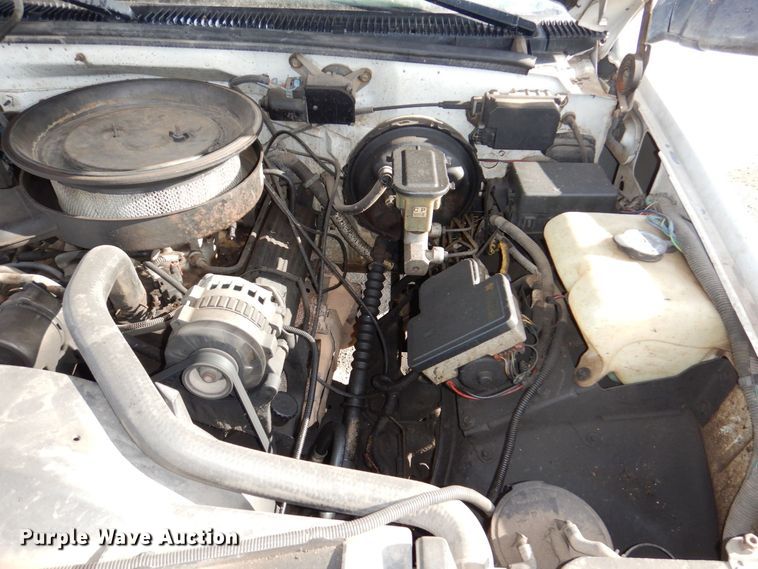 image for item LY9994 1995 GMC Sierra 1500  pickup truck