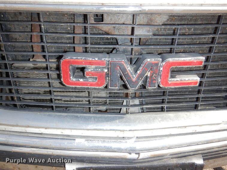 image for item LY9994 1995 GMC Sierra 1500  pickup truck