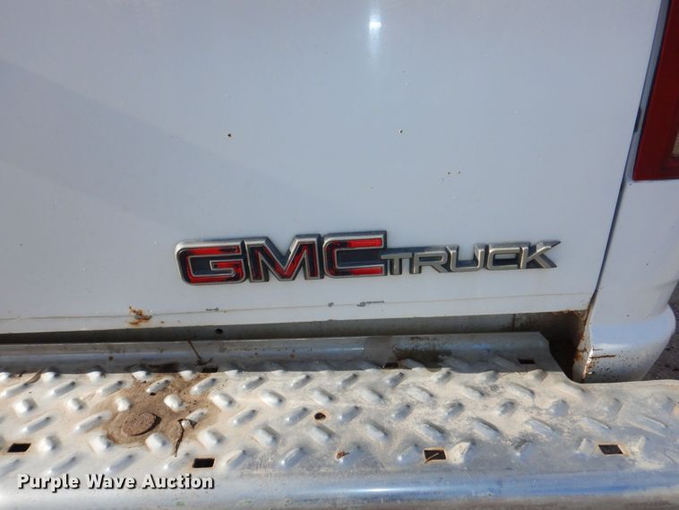 image for item LY9994 1995 GMC Sierra 1500  pickup truck