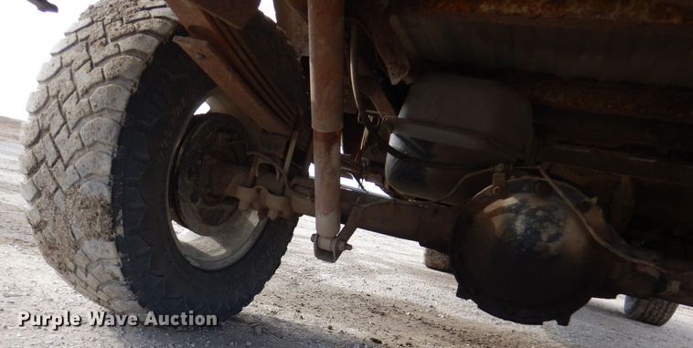 image for item LY9994 1995 GMC Sierra 1500  pickup truck