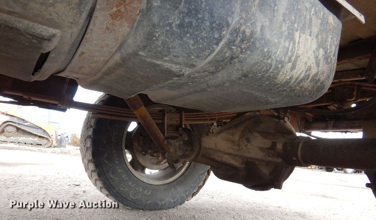 image for item LY9994 1995 GMC Sierra 1500  pickup truck