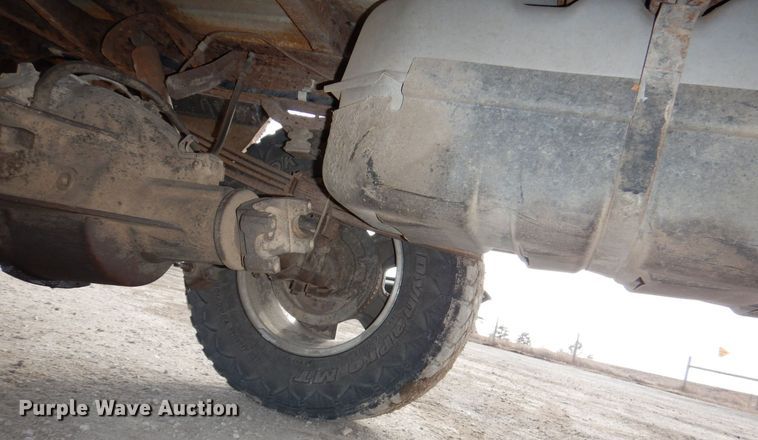 image for item LY9994 1995 GMC Sierra 1500  pickup truck