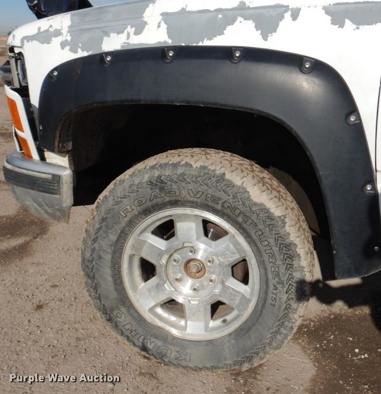 image for item LY9994 1995 GMC Sierra 1500  pickup truck