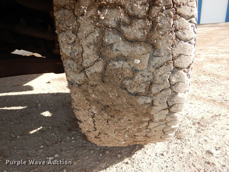 image for item LY9994 1995 GMC Sierra 1500  pickup truck