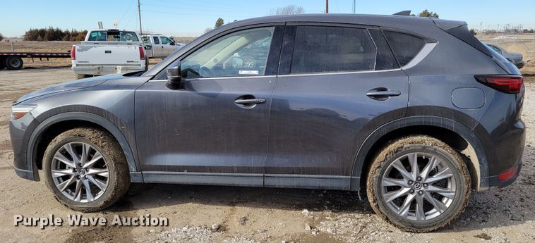 image for item LY9995 2019 Mazda CX-5  SUV