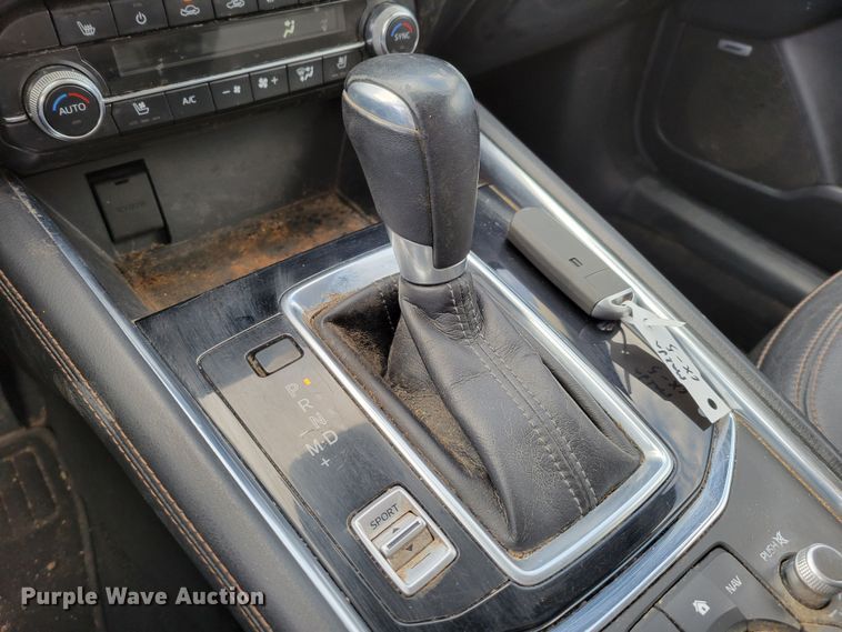 image for item LY9995 2019 Mazda CX-5  SUV