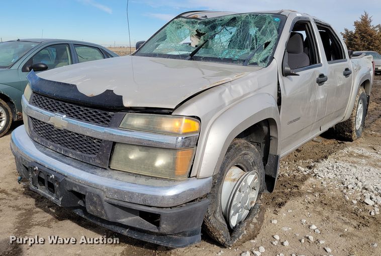 image for item LY9996 2005 Chevrolet Colorado  Crew Cab pickup truck