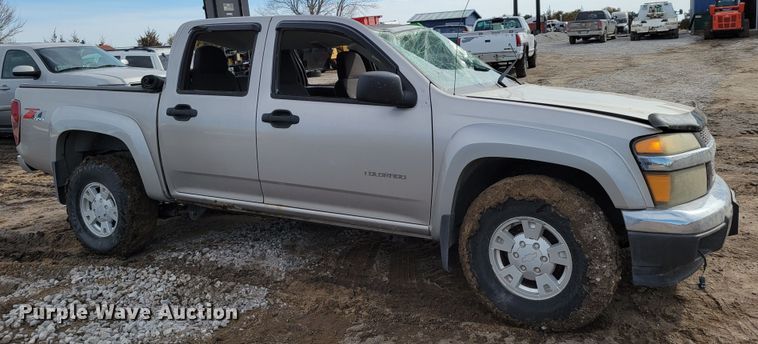 image for item LY9996 2005 Chevrolet Colorado  Crew Cab pickup truck