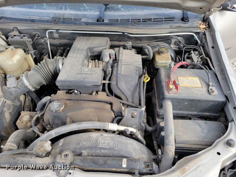 image for item LY9996 2005 Chevrolet Colorado  Crew Cab pickup truck