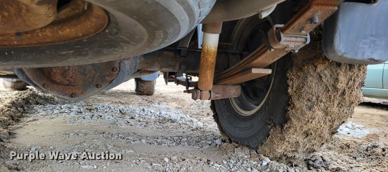 image for item LY9996 2005 Chevrolet Colorado  Crew Cab pickup truck