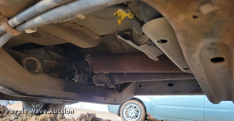 image for item LY9996 2005 Chevrolet Colorado  Crew Cab pickup truck