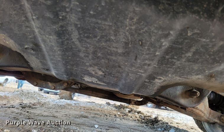 image for item LY9996 2005 Chevrolet Colorado  Crew Cab pickup truck