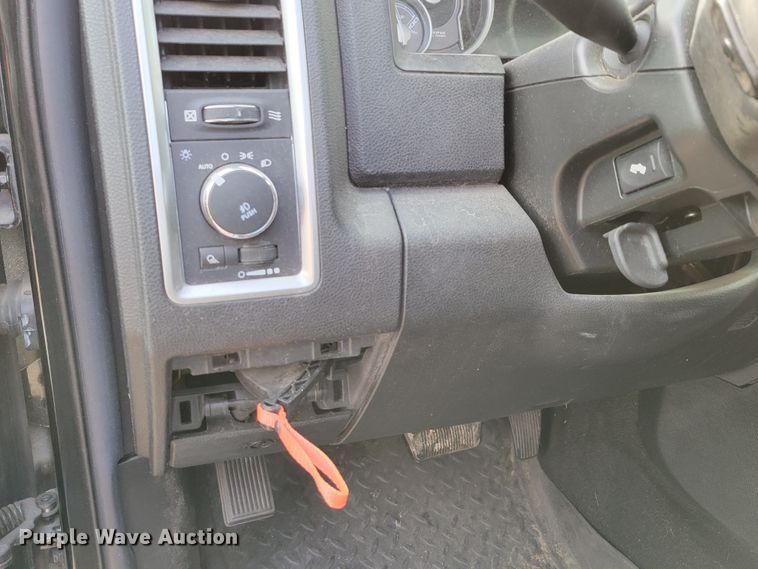 image for item LY9998 2015 Dodge Ram 1500 Limited  pickup truck