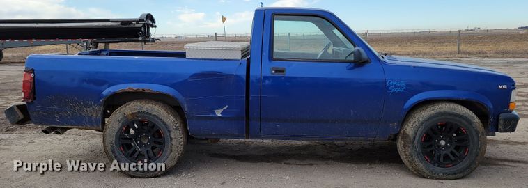 image for item LY9999 1995 Dodge Dakota  pickup truck