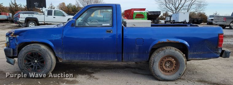 image for item LY9999 1995 Dodge Dakota  pickup truck