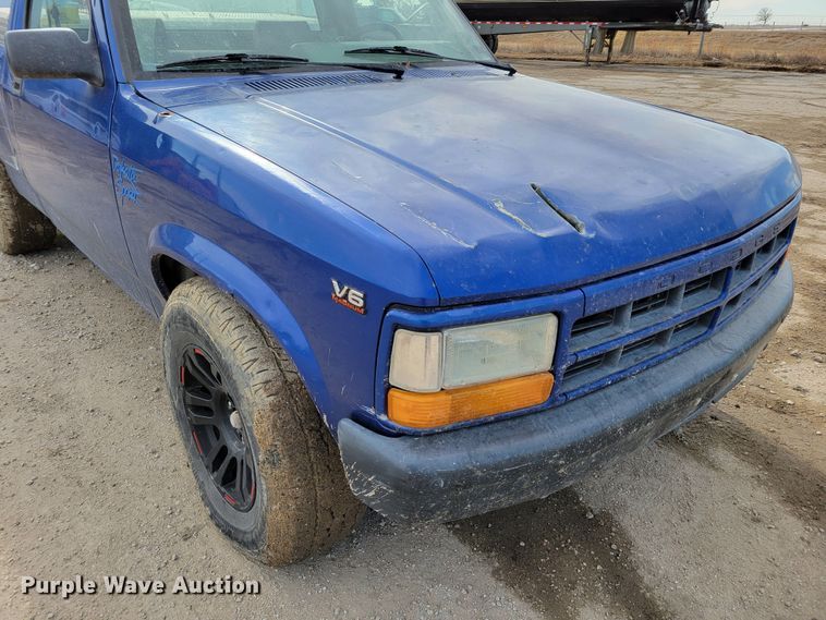 image for item LY9999 1995 Dodge Dakota  pickup truck