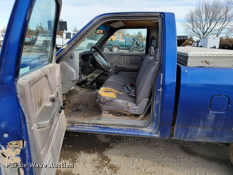 image for item LY9999 1995 Dodge Dakota  pickup truck