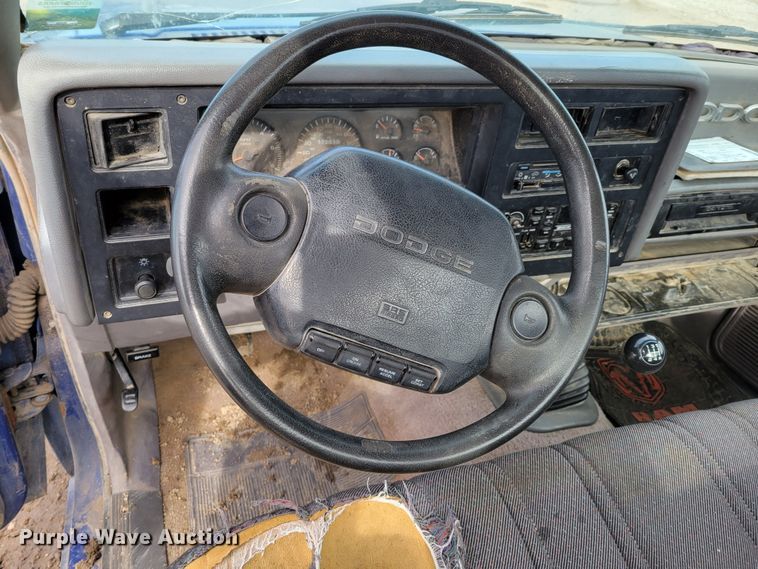 image for item LY9999 1995 Dodge Dakota  pickup truck