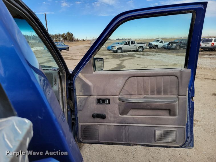 image for item LY9999 1995 Dodge Dakota  pickup truck