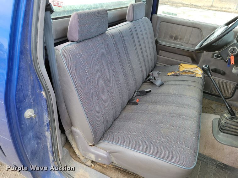 image for item LY9999 1995 Dodge Dakota  pickup truck