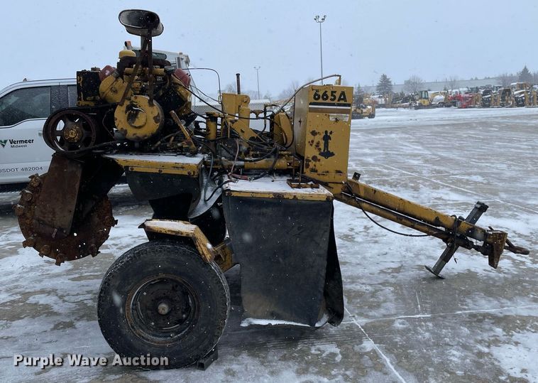 image for item MA9894 1998 Vermeer 665A  stump grinder