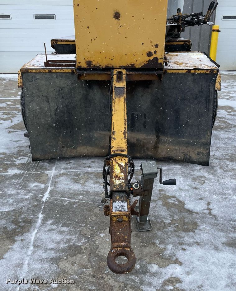 image for item MA9894 1998 Vermeer 665A  stump grinder