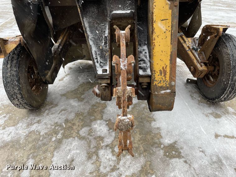 image for item MA9894 1998 Vermeer 665A  stump grinder