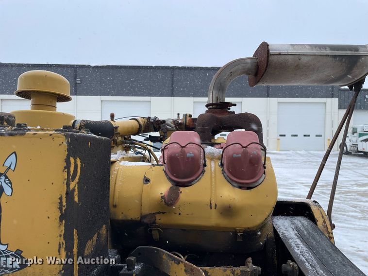 image for item MA9894 1998 Vermeer 665A  stump grinder