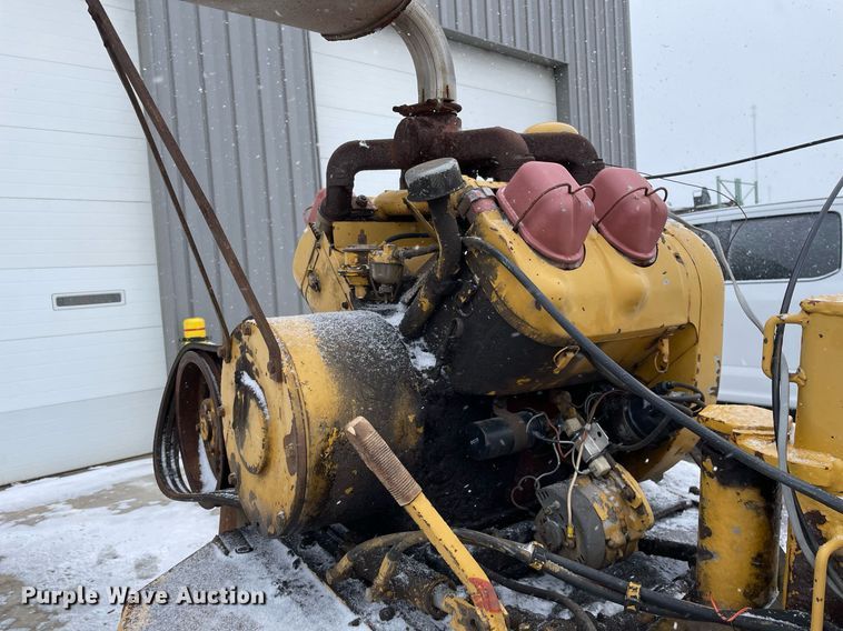 image for item MA9894 1998 Vermeer 665A  stump grinder