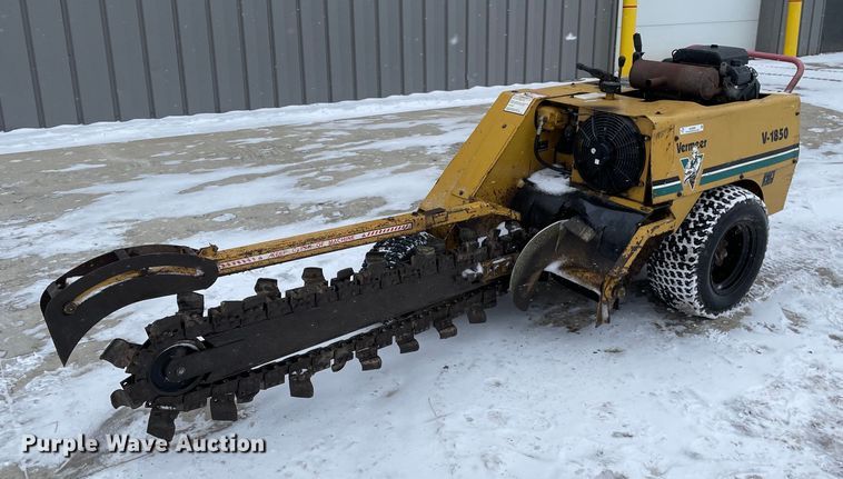 image for item MA9896 1994 Vermeer V1850  trencher