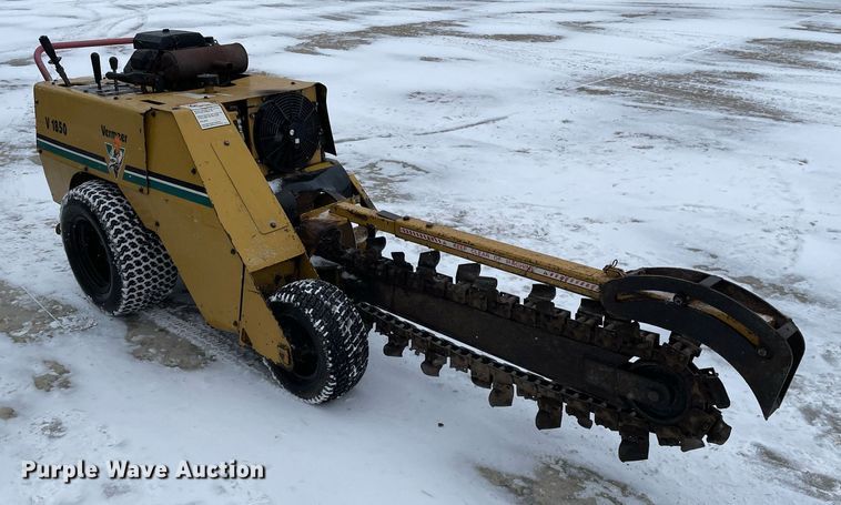 image for item MA9896 1994 Vermeer V1850  trencher