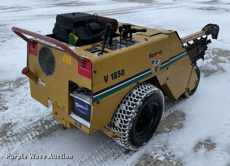 image for item MA9896 1994 Vermeer V1850  trencher