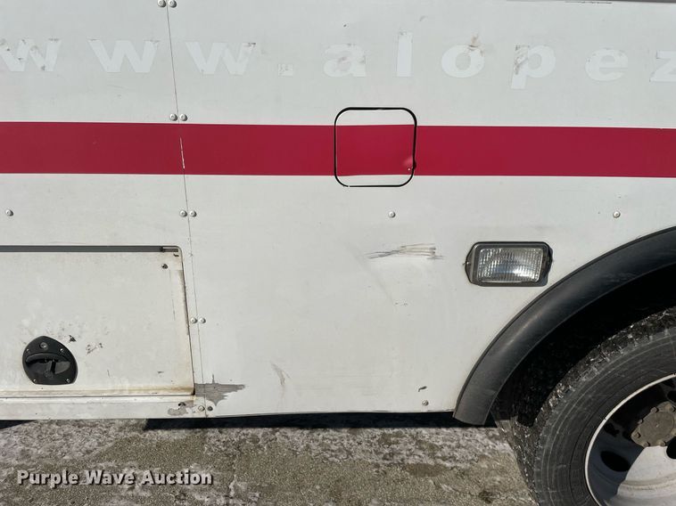 image for item MA9897 2013 Ford F550 Super Duty XL  utility / service truck