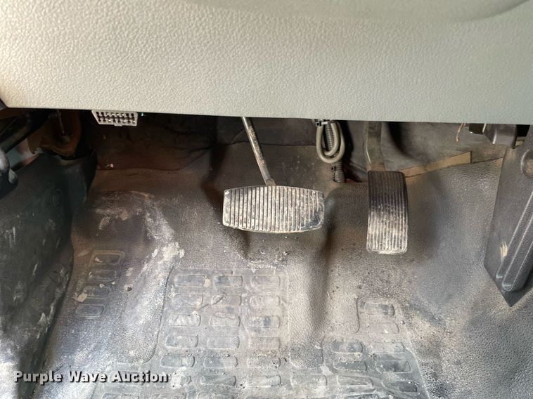 image for item MA9897 2013 Ford F550 Super Duty XL  utility / service truck