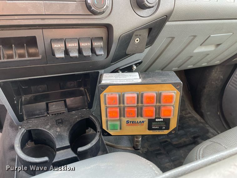 image for item MA9897 2013 Ford F550 Super Duty XL  utility / service truck