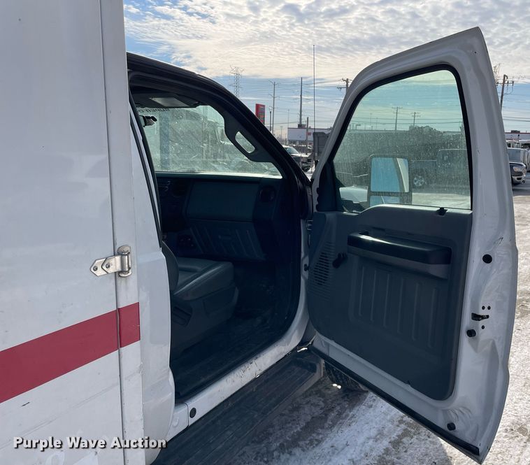 image for item MA9897 2013 Ford F550 Super Duty XL  utility / service truck