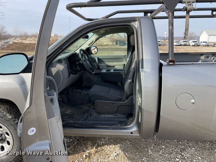 image for item MA9904 2012  Chevrolet Silverado 1500  pickup truck