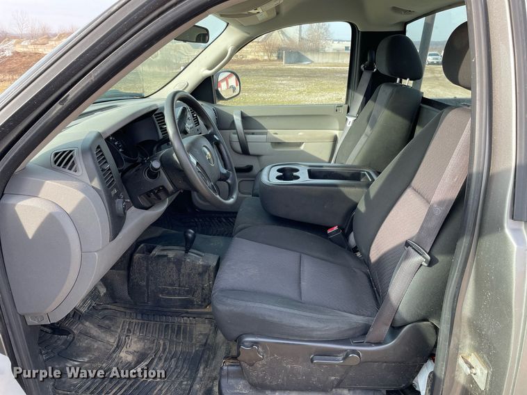 image for item MA9904 2012  Chevrolet Silverado 1500  pickup truck