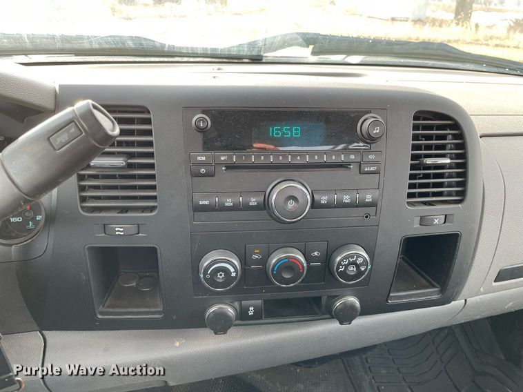 image for item MA9904 2012  Chevrolet Silverado 1500  pickup truck