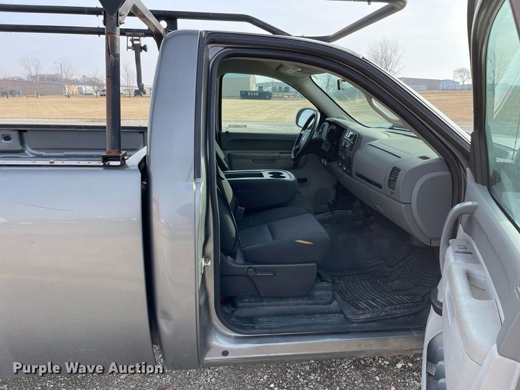 image for item MA9904 2012  Chevrolet Silverado 1500  pickup truck