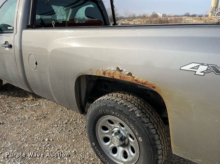 image for item MA9904 2012  Chevrolet Silverado 1500  pickup truck