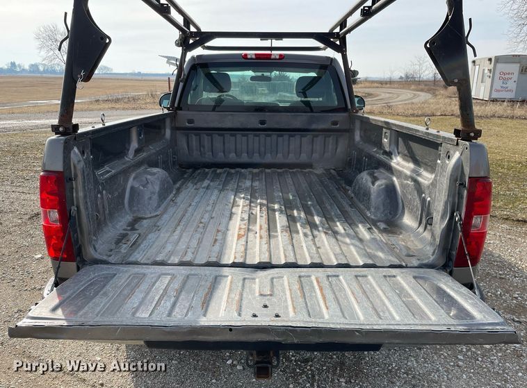 image for item MA9904 2012  Chevrolet Silverado 1500  pickup truck