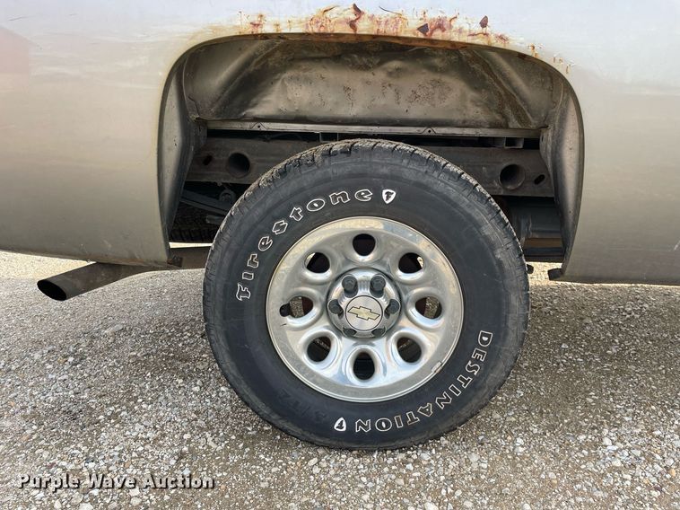 image for item MA9904 2012  Chevrolet Silverado 1500  pickup truck